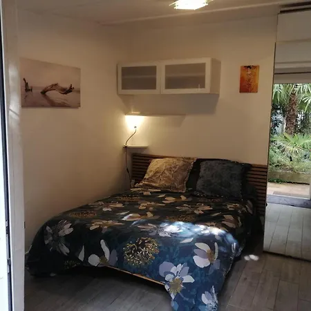 Apartment Avec Jardin *